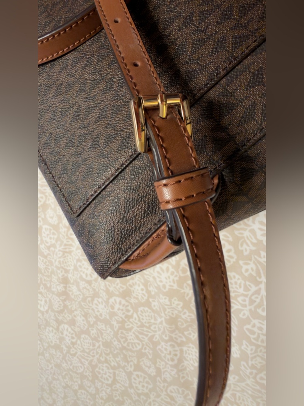 MICHAEL KORS Hayes Medium Brown Leather Backpack - Picture 13 of 16